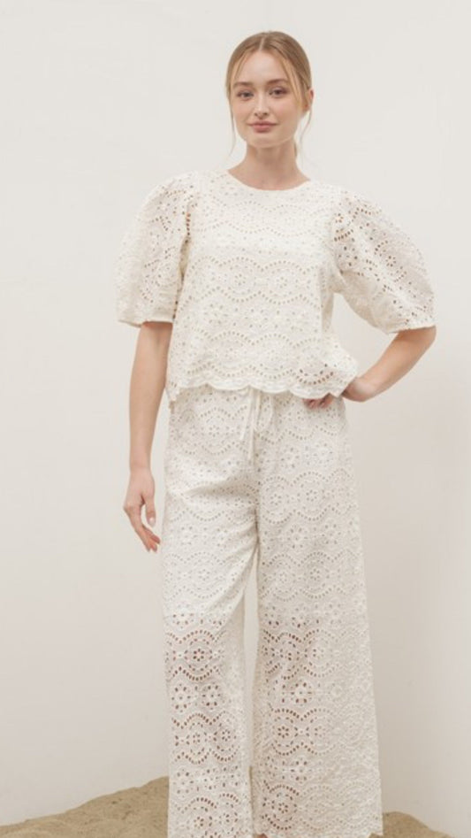 Lucille Eyelet Set